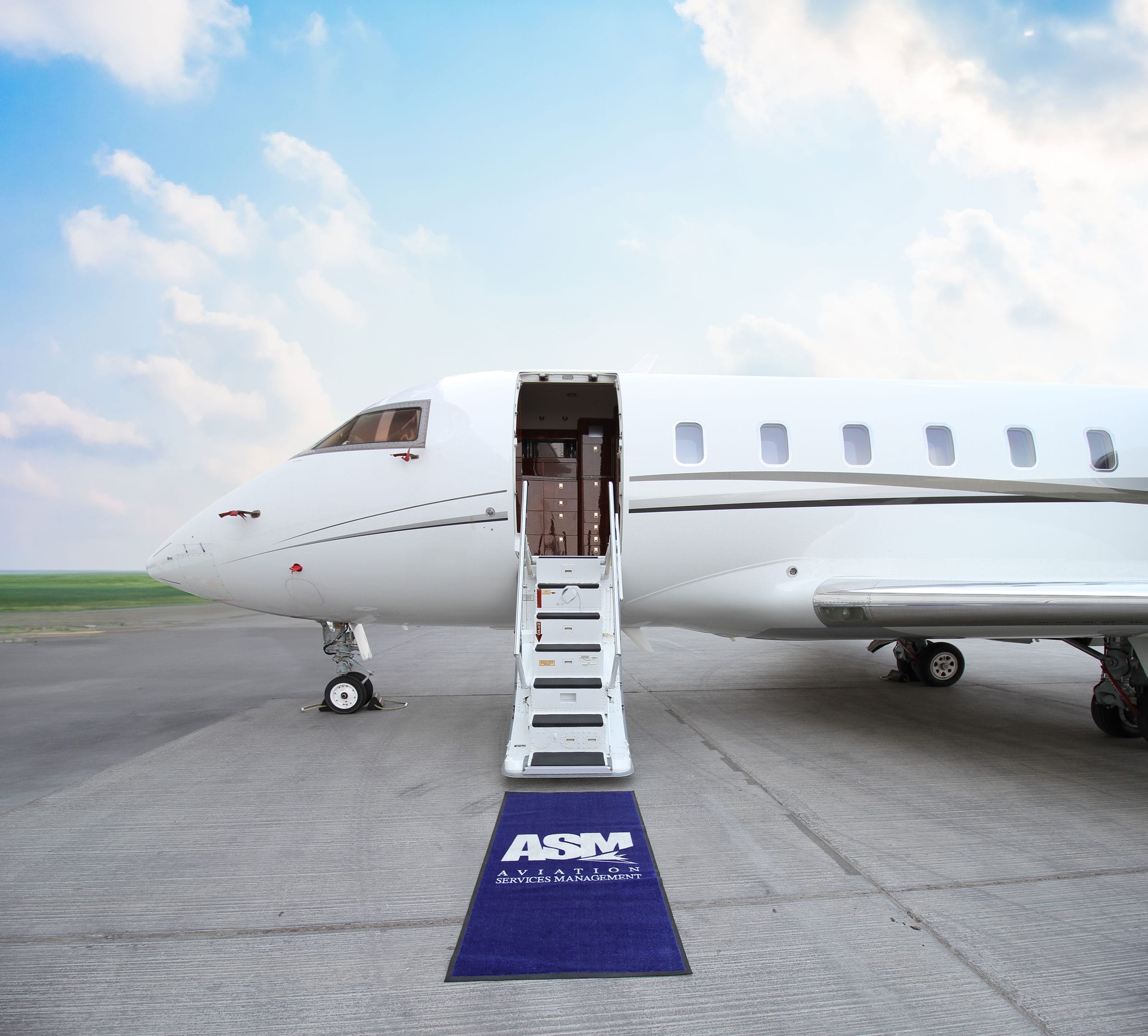 private jet travel in the uae - Challenger 605 - Aviation Services Management (ASM)