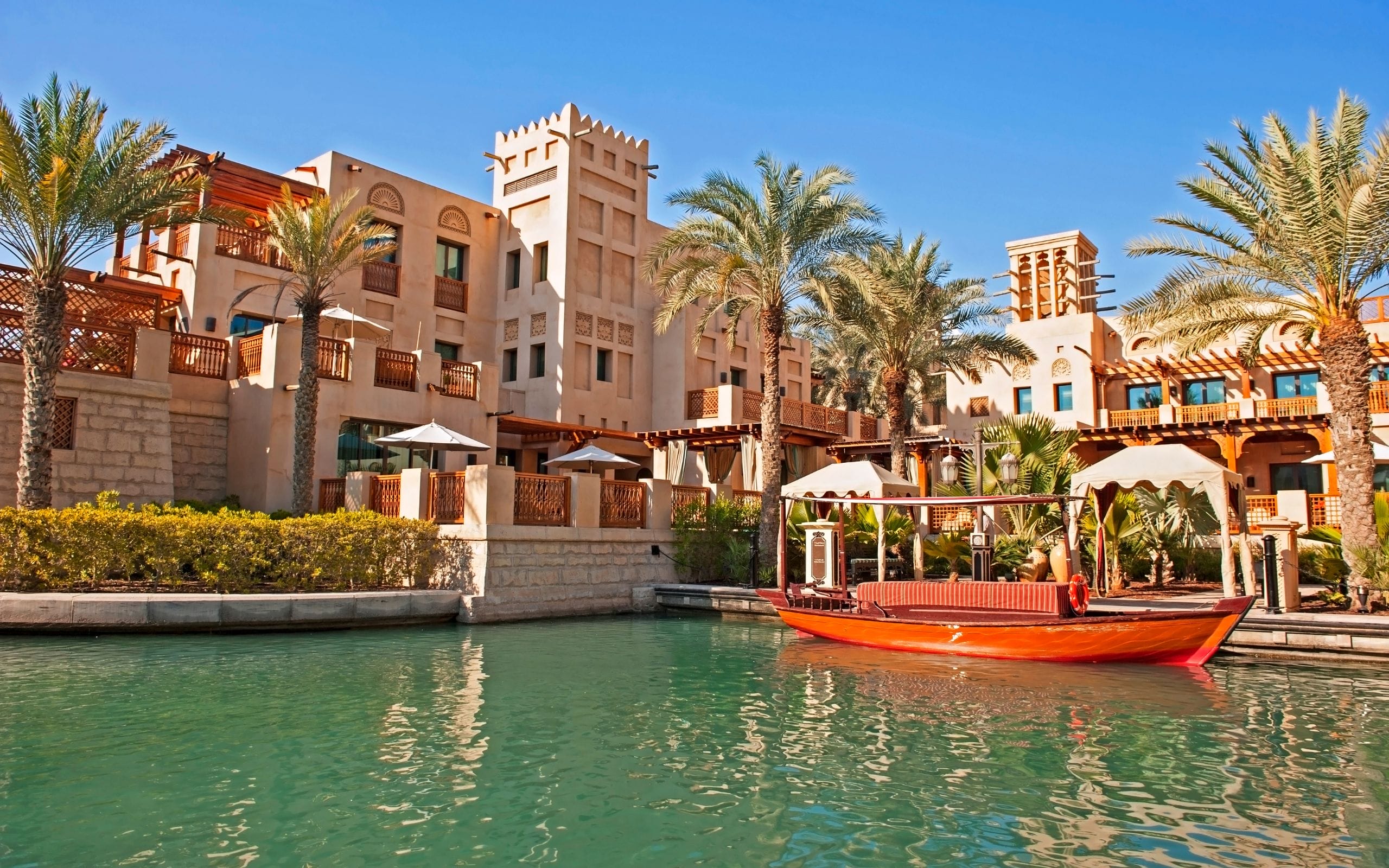 Private Jet to UAE – Your Gateway to Gulf Luxury with ASM Charter